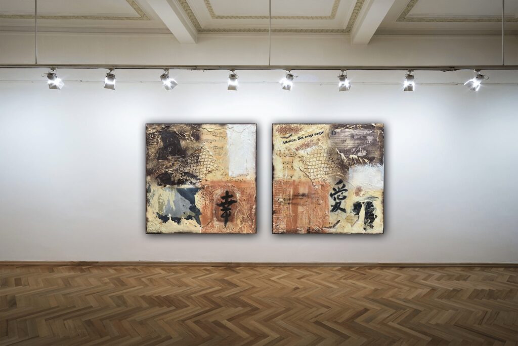 Past er malerier fra Gallerihimlen mixed media på 30 x 30 cm lærred